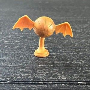 Monster High High School Playset Trophy with Wings